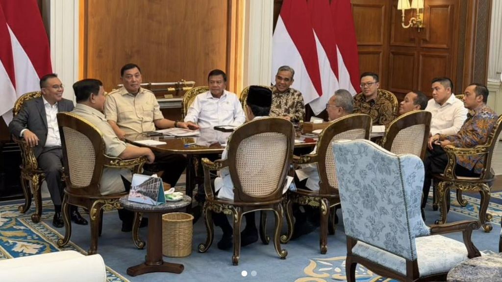 Prabowo Duduk Bareng Dasco hingga Sjafrie Bahas Geopolitik di Istana