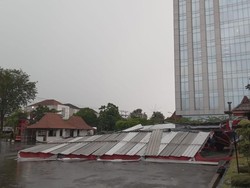 Tenda Nuzulul Quran di Kantor Pemkab Sukoharjo Roboh Disapu Angin