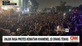 VIDEO: Unjuk Rasa Protes Kematian Khamenei, 10 Orang Tewas