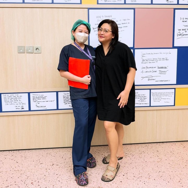 <p>Penyanyi Audy Item beberapa bulan terakhir ini tengah fokus menjalani program diet untuk menurunkan berat badannya, Bunda. Audy melakukan diet dengan didampingi oleh dokter diet ternama, dr. Cissie Nugraha, MSc., MARS. (Foto: Instagram @audyitem)</p>