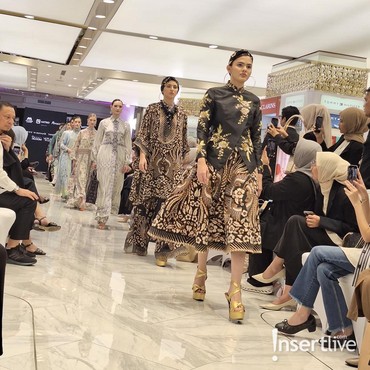 Banyak Diskon, Intip Baju Lebaran Karya Desainer di Metro Festive Raya