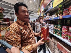 Jelang Lebaran Subandi Cek Keamanan Makanan di Pusat Belanja Sidoarjo