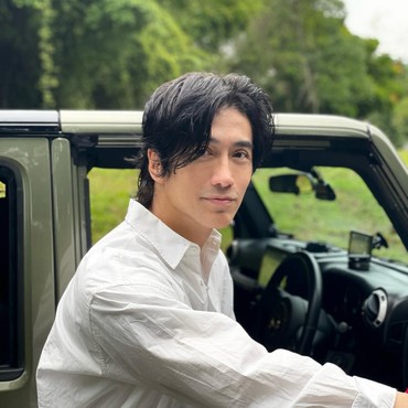 Jadi Pria Paling Awet Muda, 7 Potret Chuando Tan Ultah ke-60 Wajah bak 30 Tahun