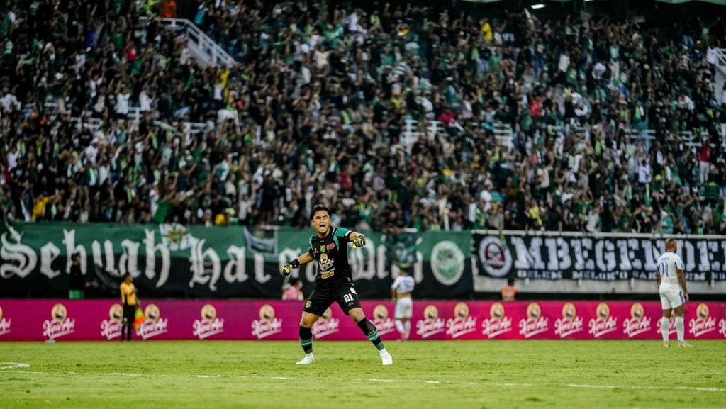 Estafet Ernando di Persebaya: Usia 24, 100 Laga
