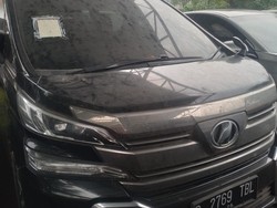 Lelang Toyota Vellfire Mulai Rp 100 Jutaan Tanpa STNK-BPKB, Minat?