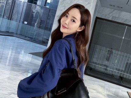 Diet Ekstrem Park Min Young Jadi Sorotan, Hanya Minum 3 Liter Air Sehari