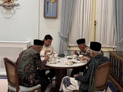 Momen Prabowo Bukber Semeja dengan Rais Aam PBNU, Ketum Muhammadiyah dan MUI