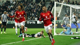 Pemain MU Angkat Bicara: Skuad Kompak 'Tuntut' Casemiro Bertahan