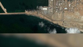 Penampakan Kerusakan di Sekitar Iran Lewat Satelit