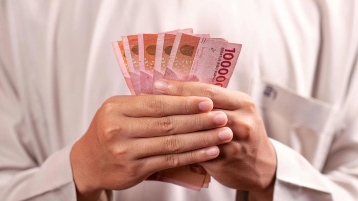 4 Cara Mengelola THR 'In This Economy', Biar Nggak Menyesal Setelah Lebaran!