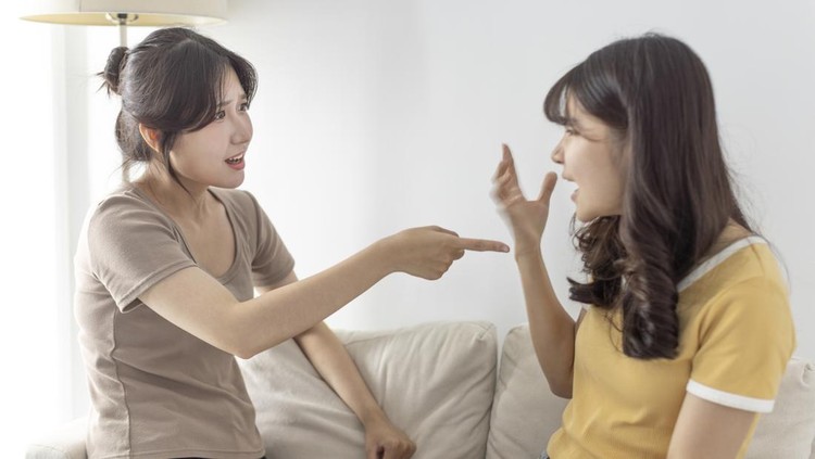 5 Alasan Utama Mengapa Saudara Sering Tidak Akur Menurut Terapis Keluarga