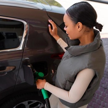 7 Tips Hemat Bensin saat Harga BBM Naik dan Stok Langka