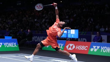 Kabar Sport CNN Terbaru : Hasil All England: Terganggu Sepatu Robek, Alwi Tak Lolos ke Semifinal