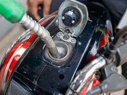 Iran Pangkas Kuota Pembelian BBM Maksimal 20 Liter