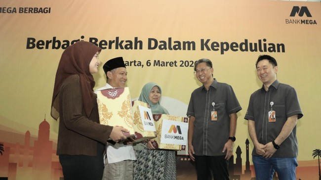 Kegiatan Mega Berbagi berasal dari donasi yang dihimpun melalui produk Tabungan Mega Berbagi.
