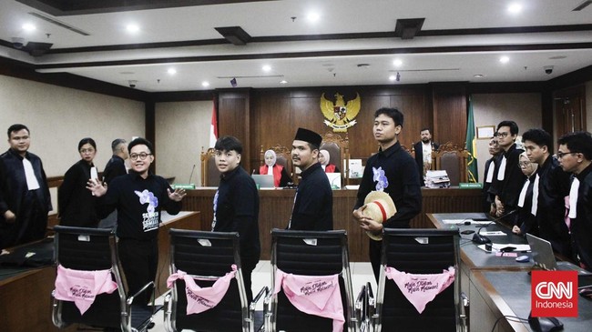 Polda Metro Jaya menanggapi vonis bebas Delpedro Marhaen dan tiga lainnya, menegaskan proses peradilan telah sesuai mekanisme hukum yang berlaku.