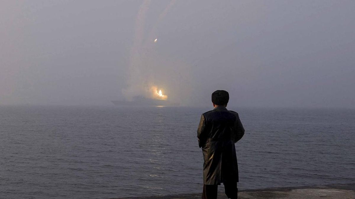 10 Rudal Balistik Milik Korea Utara Guncang Laut Jepang 3 10 Rudal Balistik Milik Korea Utara Guncang Laut Jepang