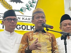 Bahlil Minta Warga Tak Panic Buying BBM di Tengah Konflik Timur Tengah