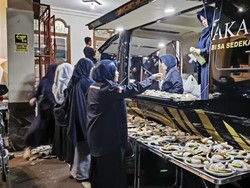 Geliat Mobil Makan-makan, Tebar Kebaikan di Penjuru Bandung