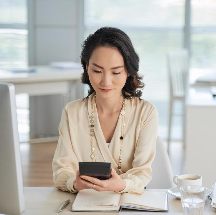 Orang yang tidak suka melihat tumpukan notifikasi di ponsel juga menunjukkan jika mereka pribadi yang teratur. Mereka penuh perencanaan dan rajin mengorganisasikan pekerjaannya untuk memastikan tidak ada yang terlewat.