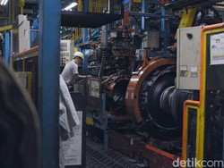 Intip Dapur Produksi Ban Mobil Bridgestone