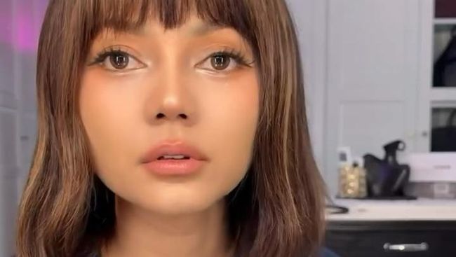 7 Potret Beda Before-After Rina Nose Usai Oplas Hidung di Indonesia Bikin Pangling