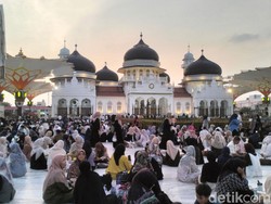 Masjid Raya Baiturrahman Terima Sertifikat Penetapan Cagar Budaya Nasional