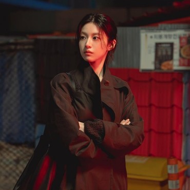 Drama 'We Are All Trying Here' Rilis Poster Ending yang Bikin Penonton Ikut Mewek