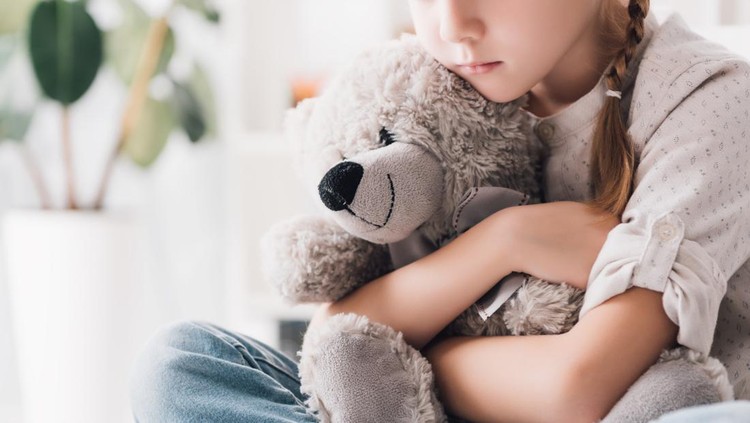 13 Ciri Kepribadian Orang yang Tidak Pernah Dengar Kata "Aku Cinta Kamu" di Masa Kecil