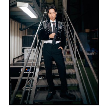 Lirik Lagu Bertahan Lewati Senja - Vidi Aldiano