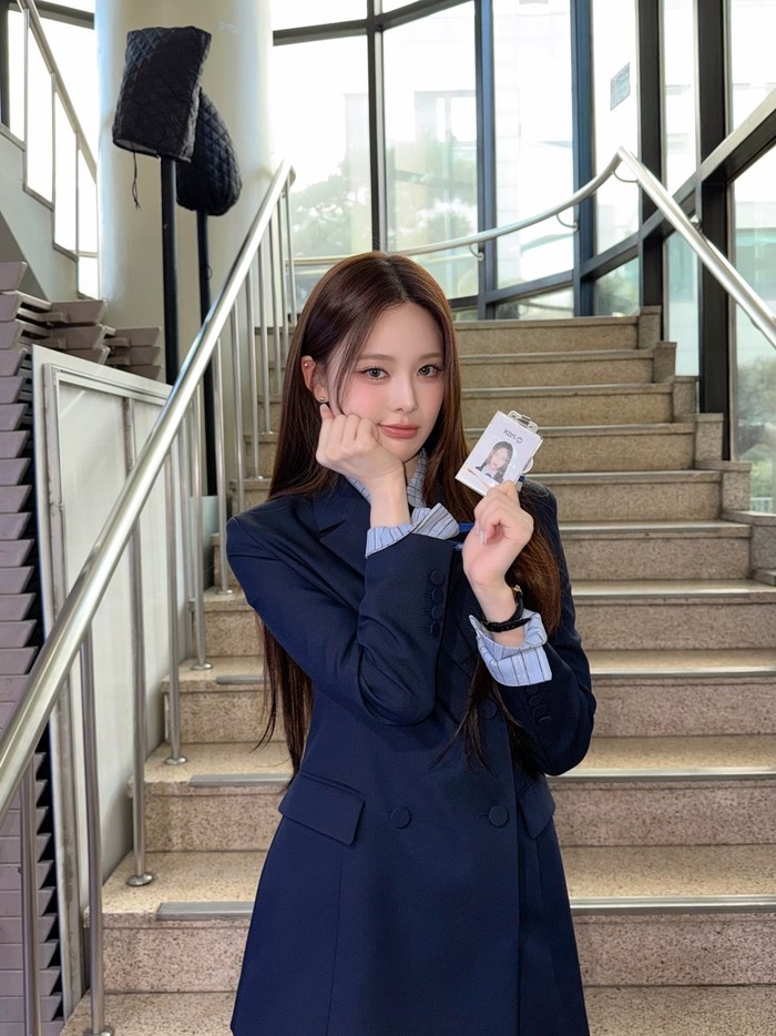 Meski tidak berhasil mengamankan posisinya di final debut lineup, Bang Jeemin tidak menyerah begitu saja hingga pada akhirnya penantian dan kerja keras sang penyanyi terbayar saat menjadi peserta &lsquo;I-LAND2: N/a&rsquo;. / Foto: x.com/izna_offcl