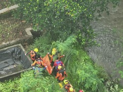 Anak 10 Tahun yang Hanyut Saat Banjir Landa Bandar Lampung Ditemukan Tewas