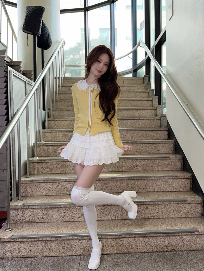 Raih peringkat kedua di episode terakhir survival show Korea Selatan tersebut, pemilik zodiak Taurus itu akhirnya debut bersama izna dan memulai perjalanan kariernya sebagai idol K-Pop pada 25 November 2024 lalu. / Foto: x.com/izna_offcl