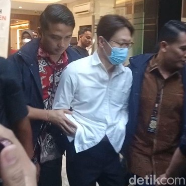 Terpopuler: Sertifikat Mualaf Richard Lee Dicabut Vs Perabot Rumah Pembawa Berkah