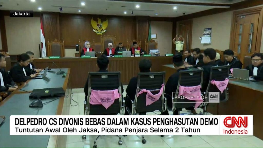 VIDEO: Delpedro cs Divonis Bebas dalam Kasus Penghasutan Demo