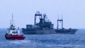 Evakuasi Awak Kapal Perang Iran IRIS Bushehr di Kolombo Sri Lanka