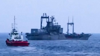 Evakuasi Awak Kapal Perang Iran IRIS Bushehr di Kolombo Sri Lanka