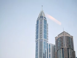 Serpihan Drone Iran Hantam Gedung Pencakar Langit Dubai