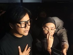 Dewi Gita Ungkap Firasat & Momen Emosional Sebelum Vidi Aldiano Meninggal Dunia