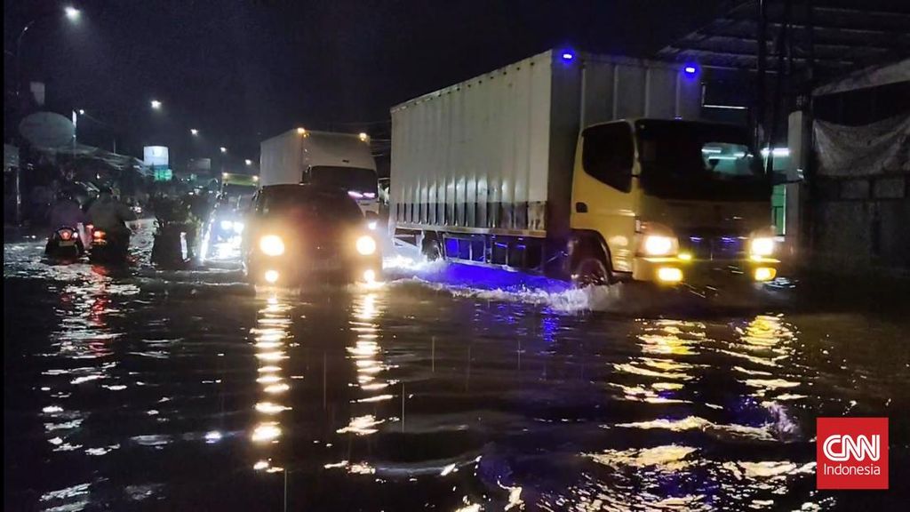 Hujan Semalaman, Sejumlah Ruas Jalan Kota Tangerang Banjir
