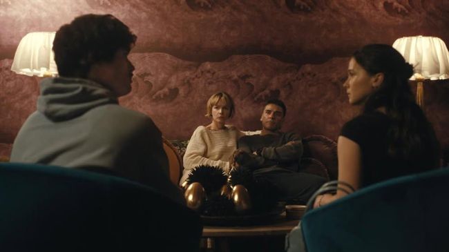 Sinopsis Beef Season 2 yang Dibintangi Cailee Spaeny dan Charles Melton