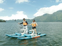 Tempat Wisata Baru di Danau Batur Kintamani, Bisa Main Sepeda Air