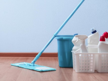 9 Perlengkapan Rumah Tangga Praktis untuk Bersihkan Rumah dengan Cepat