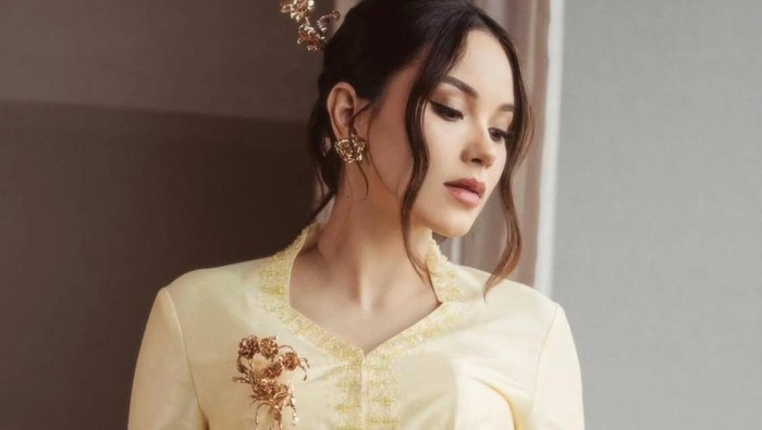 6 Rekomendasi Warna Baju Lebaran untuk Tampil Menawan yang Bisa Jadi Pilihan