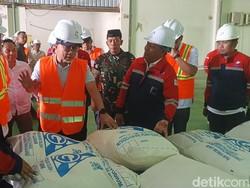 Menko Zulhas Optimistis Indonesia Stop Impor Garam 2027