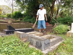 Hobi Mulia Ponco Pemuda Asal Magelang, Bersihkan Ratusan Makam Tak Terurus