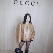 5 Potret Ningning aespa Tampil Stand Out dengan Edgy Style di Gucci Primavera Fashion Show
