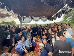 Sering Jadi Perdebatan, Ini Penjelasan Hukum Berfoto di Pemakaman Menurut Islam