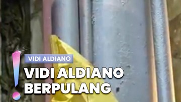 Berita Viral Selebriti dari InsertLive : Video: Suasana Rumah Duka Vidi Aldiano, Sahabat Ramai Melayat 