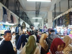 Jelang Lebaran, Pusat Pasar Medan Hari Ini Mulai Diserbu Pembeli